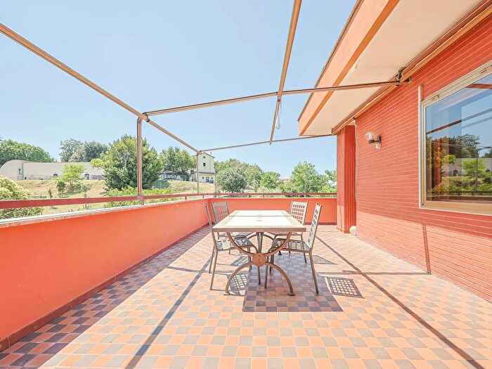 Appartamento con 7 locali in vendita in Via Marcantonio Colonna, Marino