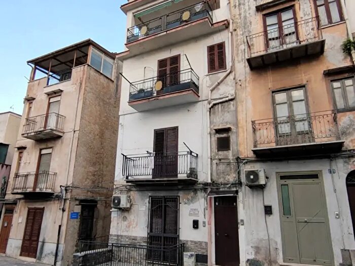 Appartamento con 5 locali in vendita in Corso Garibaldi, Carini