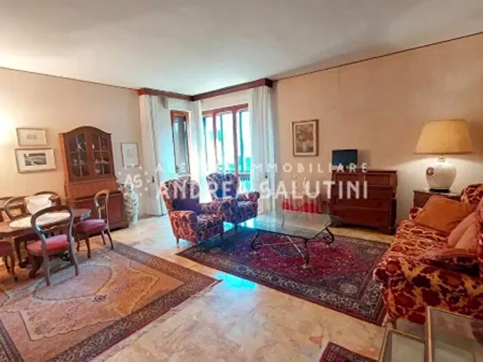 Appartamento con 6 locali in vendita in Pontedera