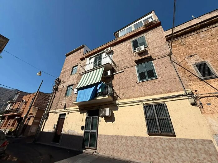 Appartamento trilocale in vendita in Via Belmonte Chiavelli b, Palermo