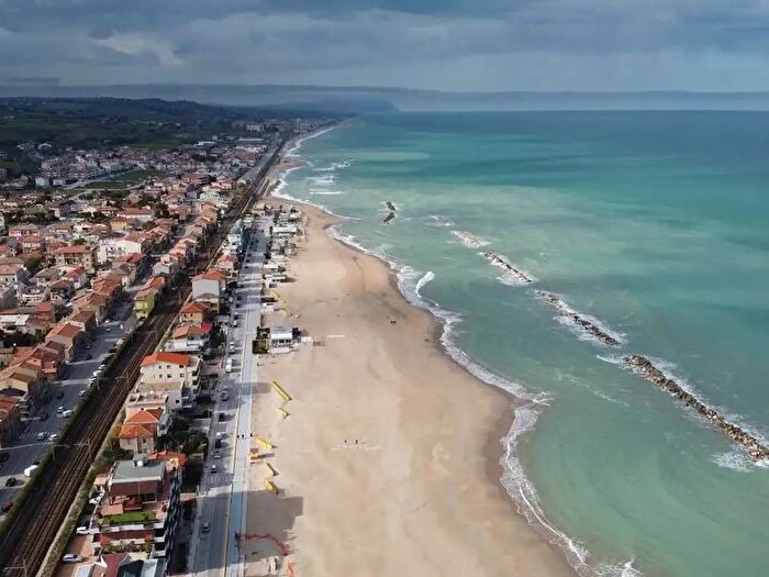 Appartamento con 5 locali in vendita in Civitanova Marche