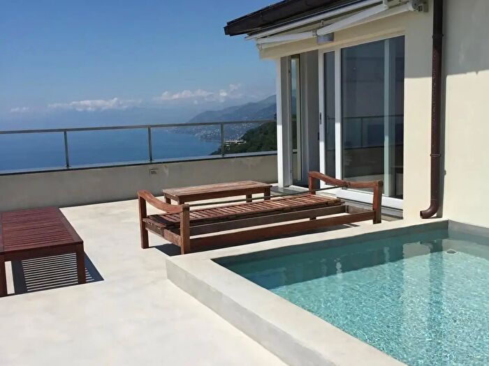 Appartamento con 7 locali in vendita in Via XXV Aprile, Camogli