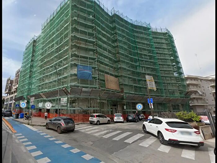 Appartamento trilocale in vendita in Via Malfitano, Siracusa