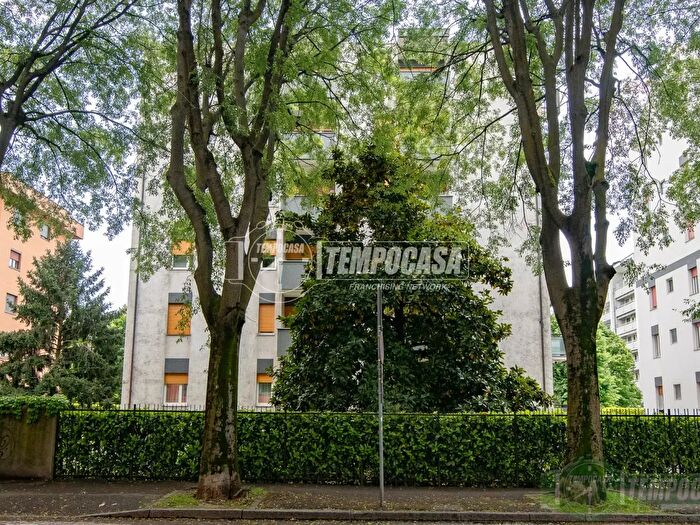 Appartamento quadrilocale in vendita in Viale Romagna, Monza