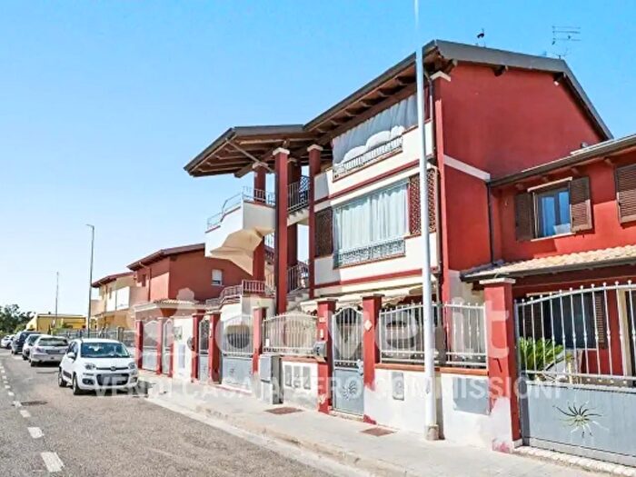 Appartamento trilocale in vendita in Via Piero della Francesca, Uta