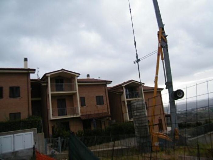 Appartamento con 6 locali in vendita in Piazza Matteotti, Monsano