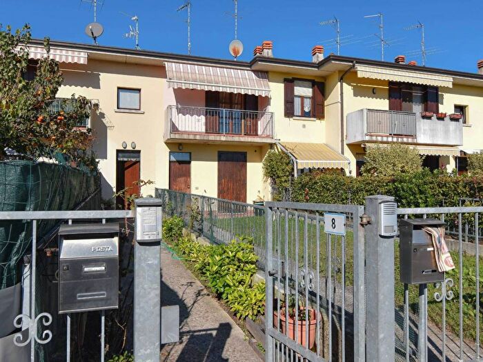 Case in Vendita e in Affitto - 2