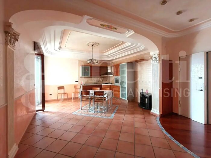 Appartamento trilocale in vendita in Via Emilio Bossa, Ercolano