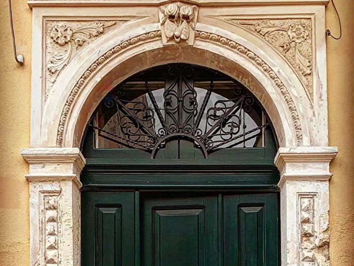 Casa trilocale in vendita in Via Azzolini, Avola