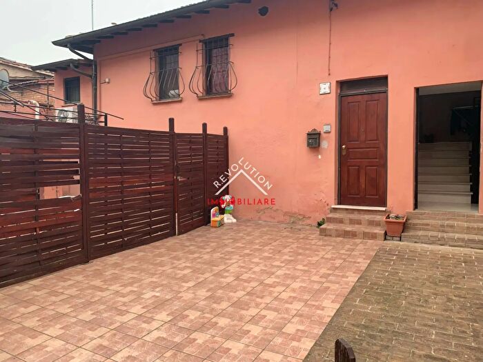 Appartamento quadrilocale in vendita in Via San Cristoforo, Deruta