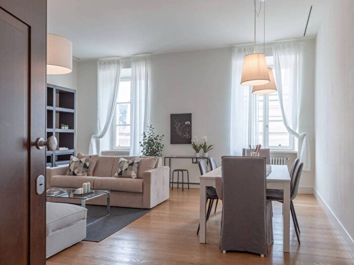 Appartamento quadrilocale in affitto in Via Luigi Einaudi, Città Vecchia, Trieste