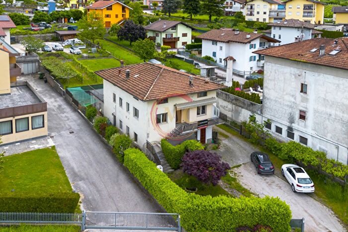Casa quadrilocale in vendita in Via SantUldarico, Cavedine