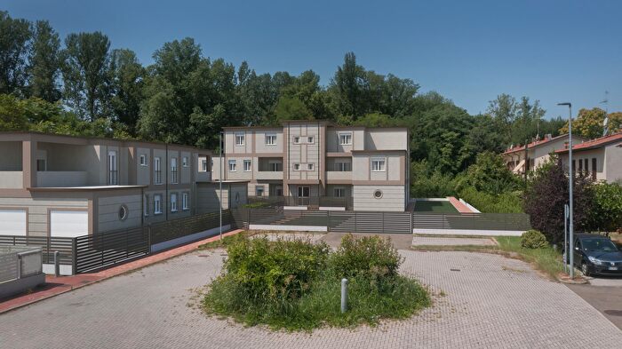 Appartamento con 5 locali in vendita in Via Calzolara, Valsamoggia