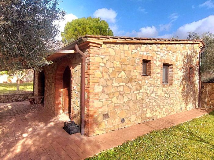 Appartamento bilocale in affitto in Via della Certosa, Castelnuovo Berardenga