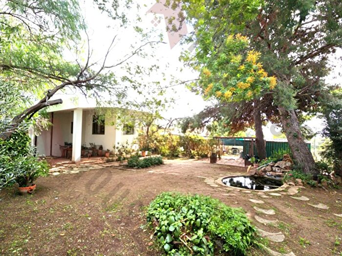 Casa con 5 locali in vendita in Via Logudoro, Quartu SantElena