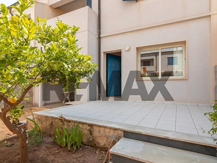Casa con 6 locali in vendita in Via San Josemaria Escrivà Snc, Ragusa
