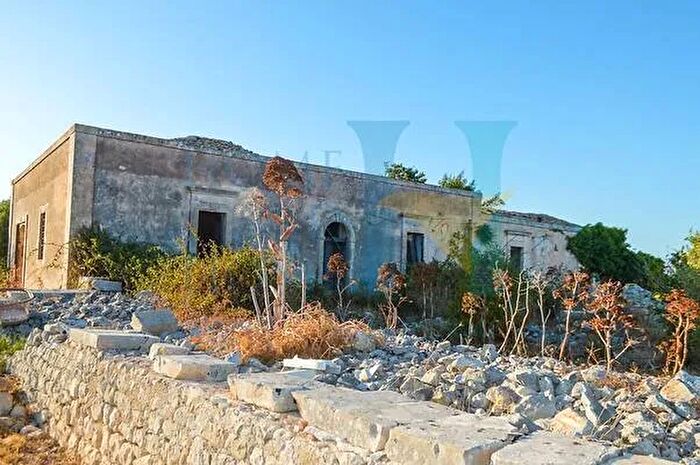 Casa in vendita in Rosolini, Noto
