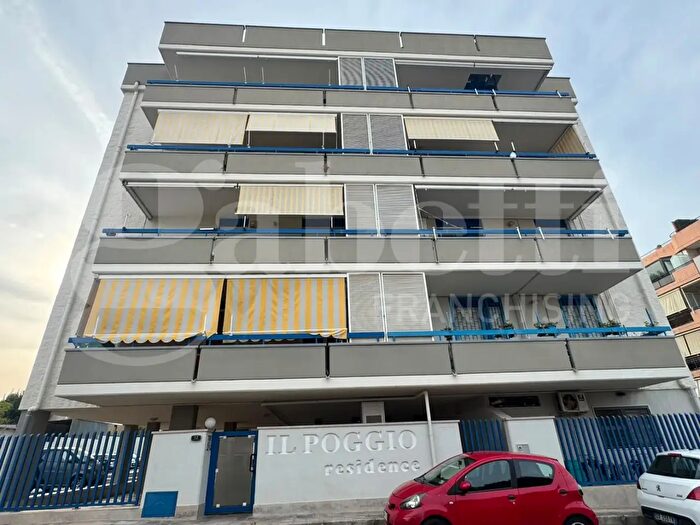 Appartamento quadrilocale in vendita in Via Colonello Francesco Vitucci, Bari
