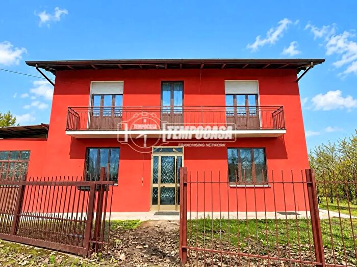 Casa quadrilocale in vendita in Via Bessone, Barge
