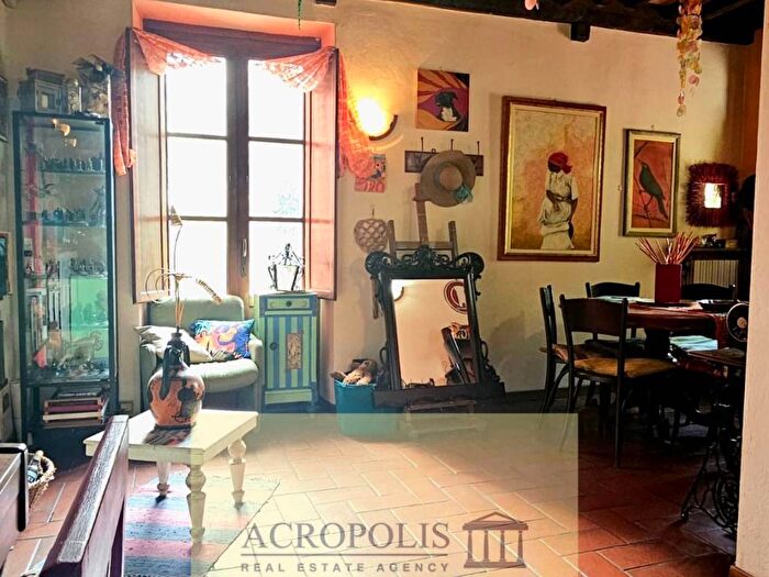 Casa con 5 locali in vendita in Via Sarzanese Nord, Pian del Quercione Montramito, Massarosa