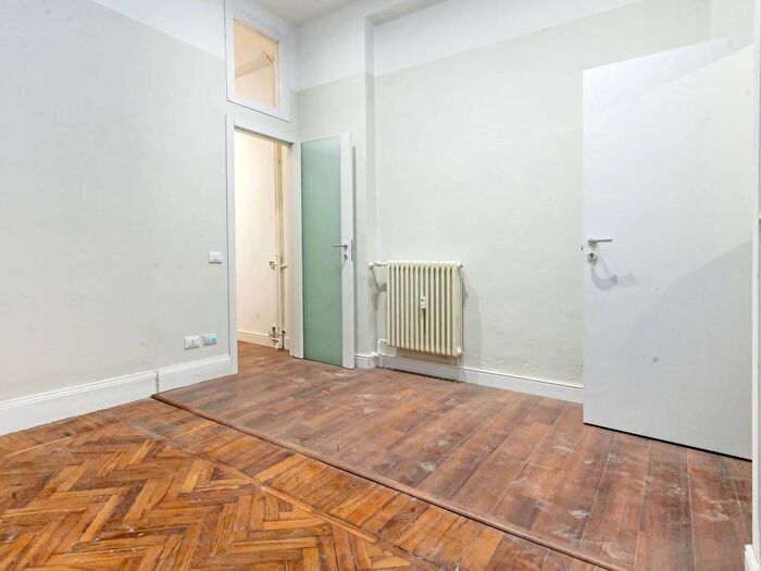 Appartamento quadrilocale in affitto in Via Lodovico Castelvetro, Sempione, Milano