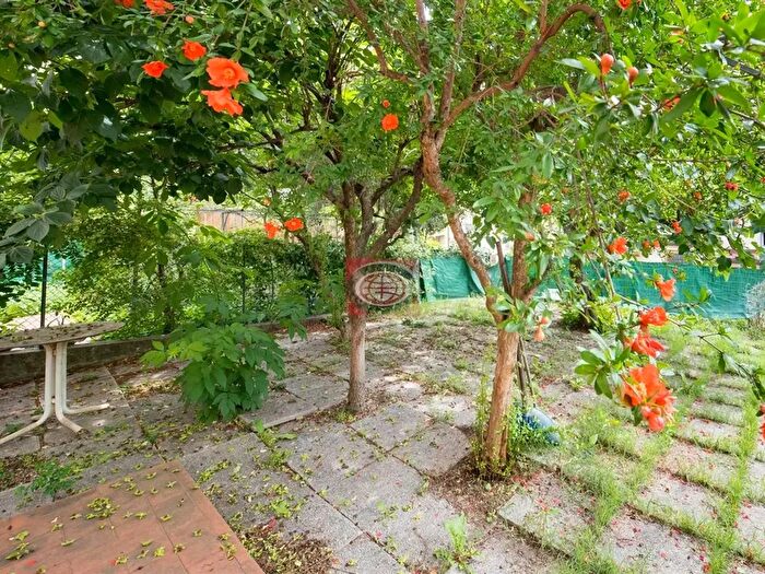 Casa con 7 locali in vendita in Cesena