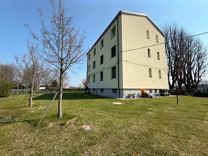 Appartamento trilocale in vendita in Zola Predosa