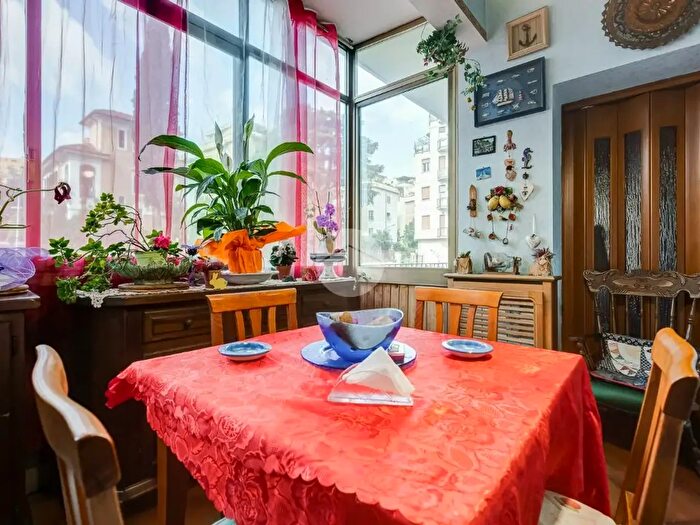 Appartamento con 5 locali in vendita in Viale Jonio, Roma