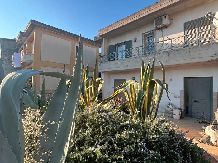 Casa con 10 locali in vendita in Via d Scarlatti, Castel Volturno