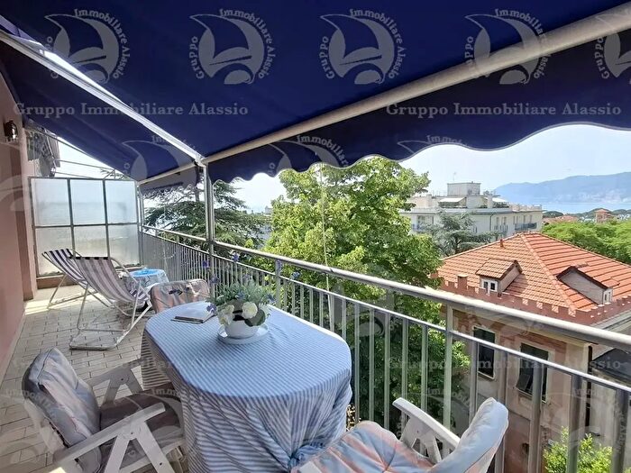Appartamento quadrilocale in vendita in Via Leondardo da Vinci, Alassio