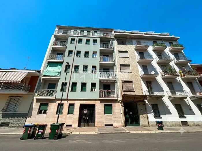 Appartamento bilocale in vendita in Via Meina, Torino