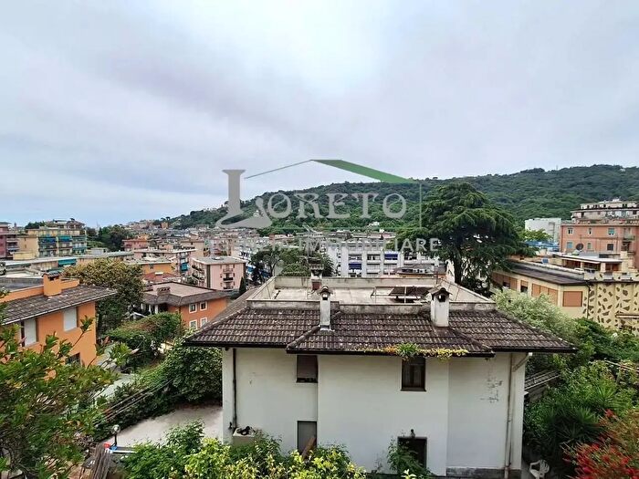 Appartamento bilocale in vendita in Via Puchoz, Rapallo