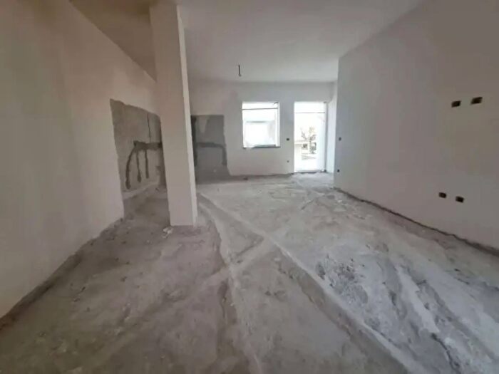 Appartamento con 6 locali in vendita in Via Cosenza Snc, Nola