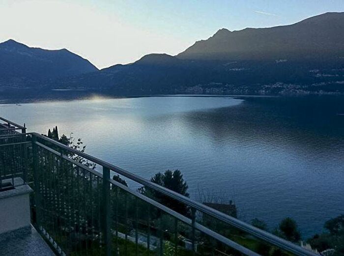 Appartamento trilocale in affitto in Bellano