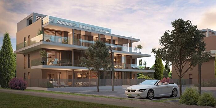 Appartamento quadrilocale in vendita in Via Settembre Arona, Arona