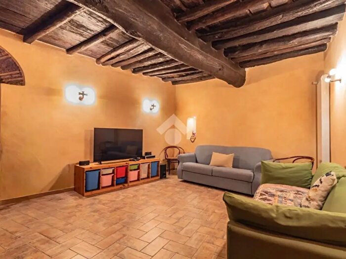 Casa trilocale in vendita in Via San Silvestro, Sutri