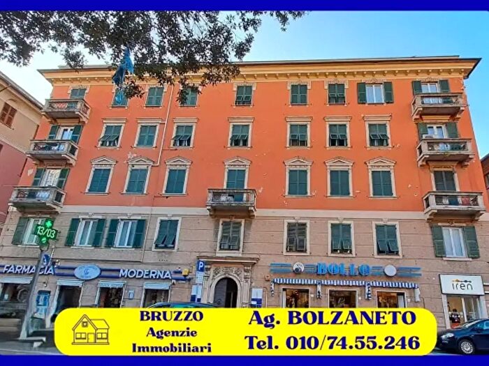 Appartamento trilocale in vendita in Via Pasquale Pastorino, Genova