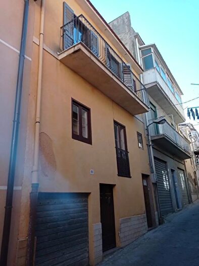 Casa con 7 locali in vendita in Via Trappeti San Cataldo, San Cataldo