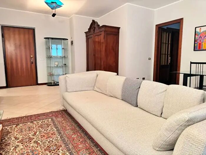 Appartamento quadrilocale in vendita in Via Cassano dAdda, Milano