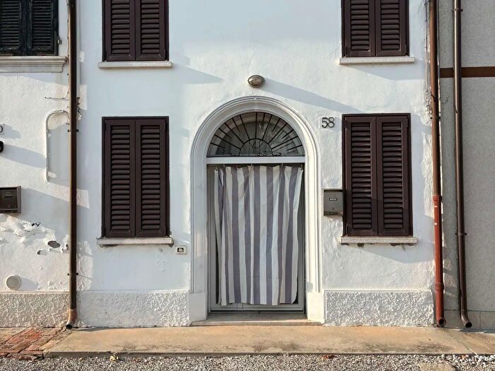 Casa quadrilocale in vendita in Copparo