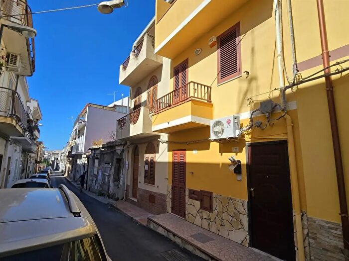 Appartamento trilocale in vendita in Via Marina, Villafranca Tirrena