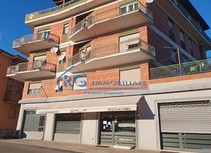 Appartamento trilocale in vendita in Via Divino Amore, Bagnoregio