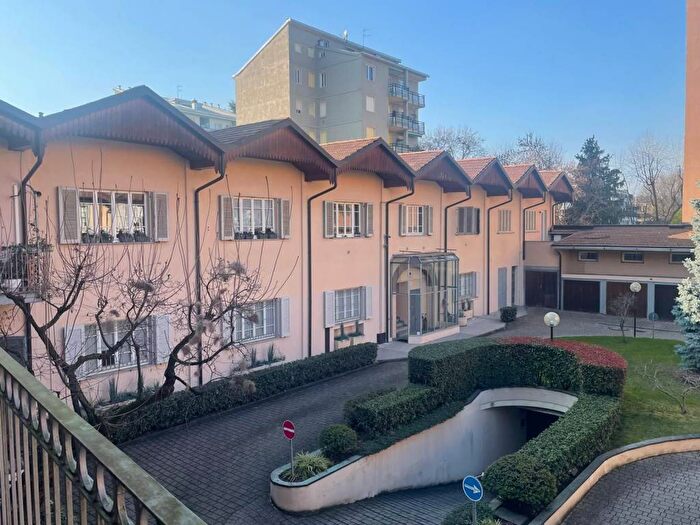 Appartamento trilocale in affitto in Via Mosè Bianchi, San Biagio, Monza