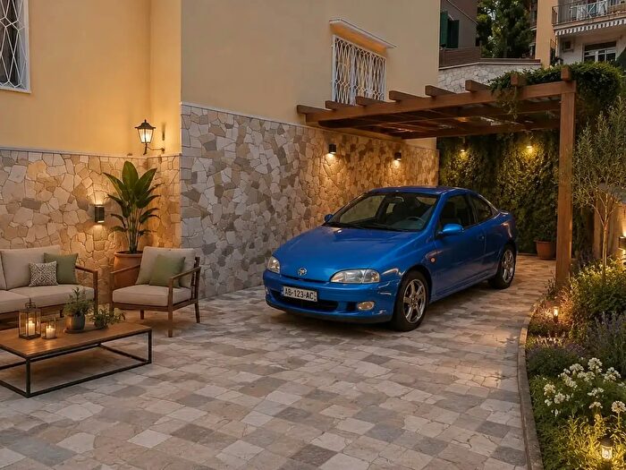 Appartamento trilocale in vendita in Traversa Privata Sanseverino, Napoli
