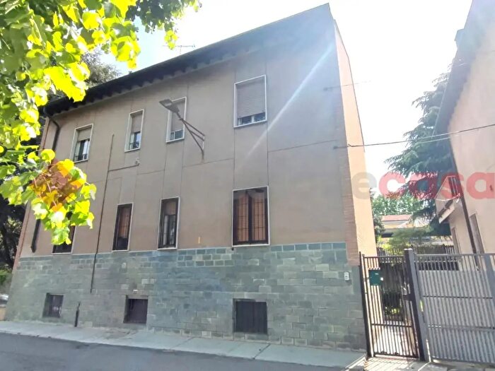 Appartamento con 5 locali in vendita in Via Cavalli, Locate Di Triulzi