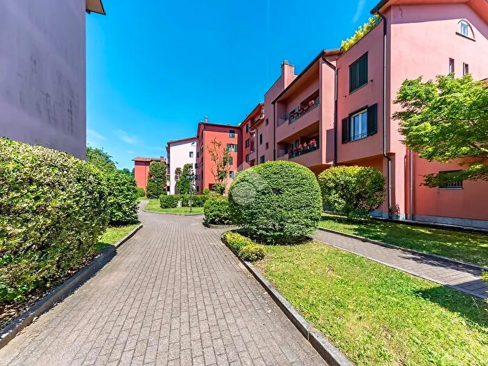 Appartamento bilocale in vendita in Via Piave, Rescaldina