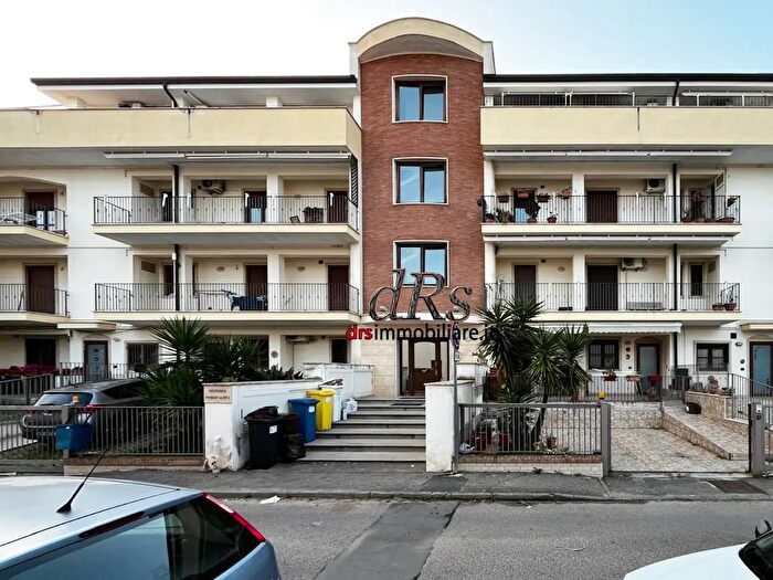 Appartamento trilocale in vendita in Via Nazionale, Pisticci