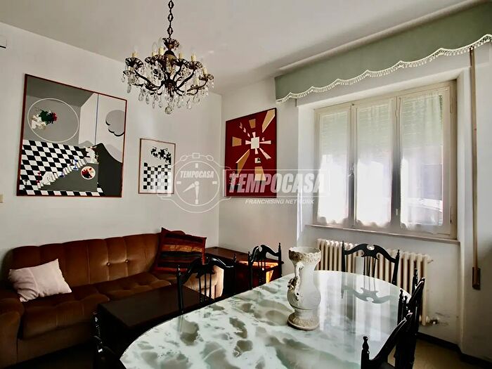 Appartamento quadrilocale in vendita in Via Luigi Bartolacci, Fermo