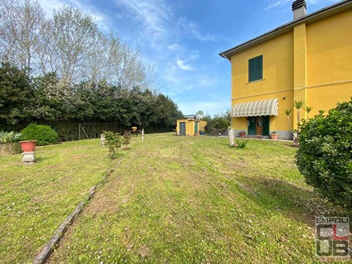 Casa con 6 locali in vendita in Via Capocavallo, La Scala Calenzano, San Miniato
