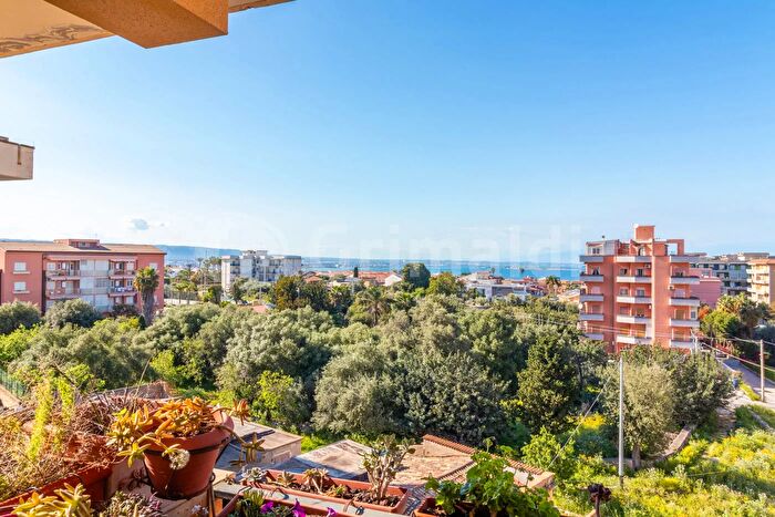 Appartamento con 5 locali in vendita in Via Avola, Siracusa